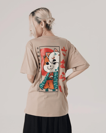 Datclothing - Women wearing Cat Samurai - oversized T-shirt blanched almond- front view
