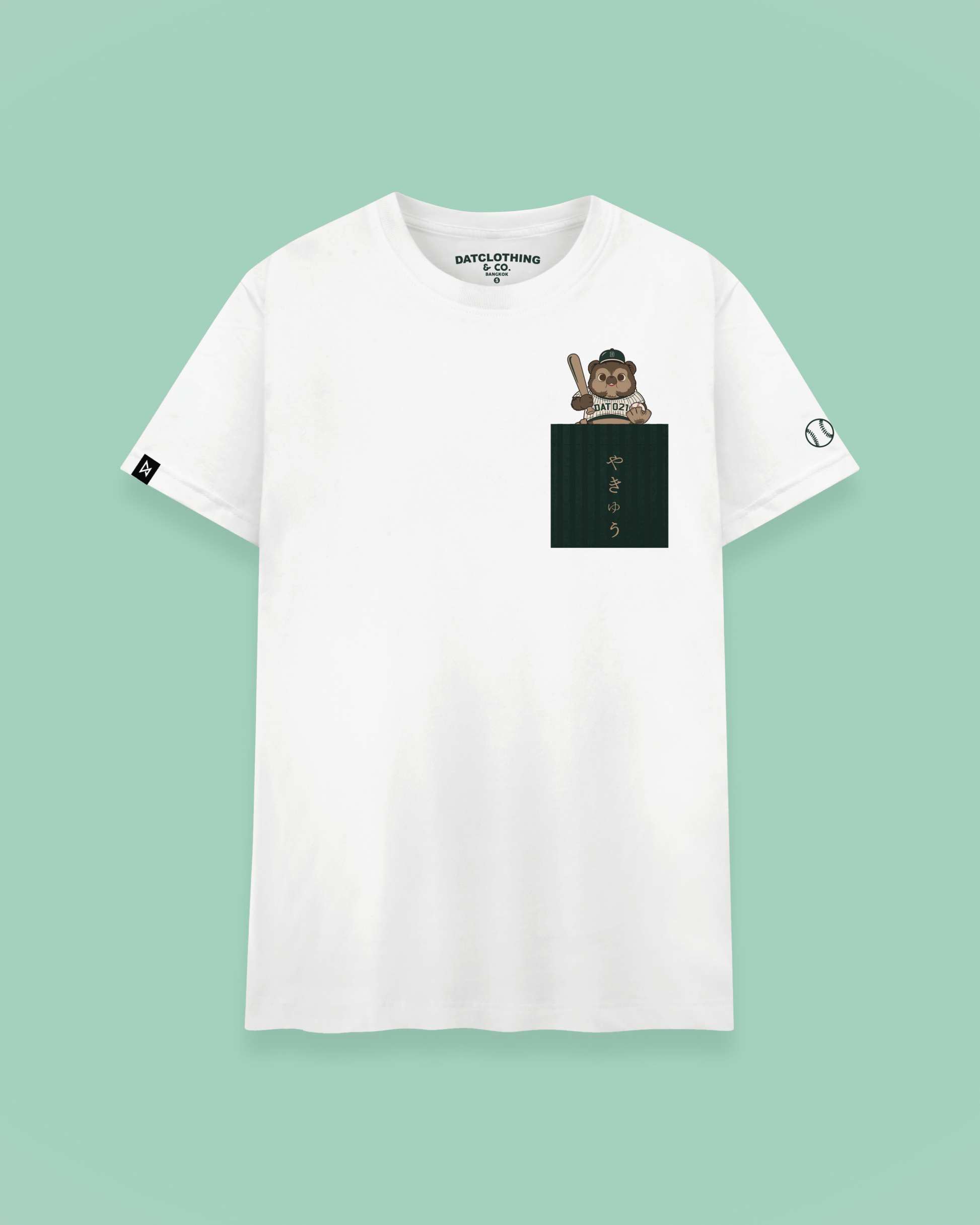 Datclothing - Daddy Tanuki print and green pocket - white T-shirt